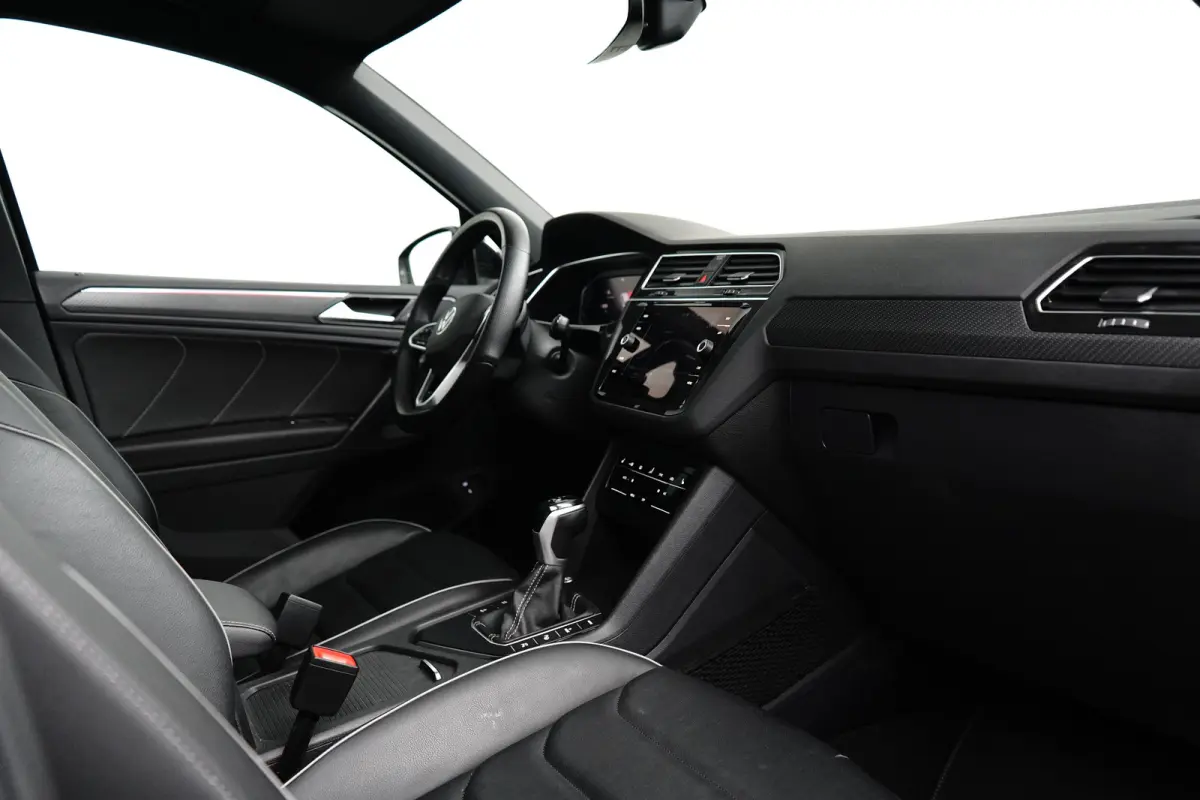 1.4 TSI eHybrid R-Line Business | Achteruitrijcamera | Adaptief demping systeem | Cruise control adaptief