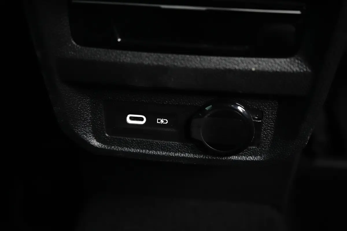 1.4 TSI eHybrid R-Line Business | Achteruitrijcamera | Adaptief demping systeem | Cruise control adaptief