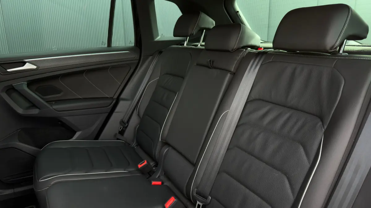 1.4 TSI eHybrid R-Line Business | Achteruitrijcamera | Adaptief demping systeem | Cruise control adaptief