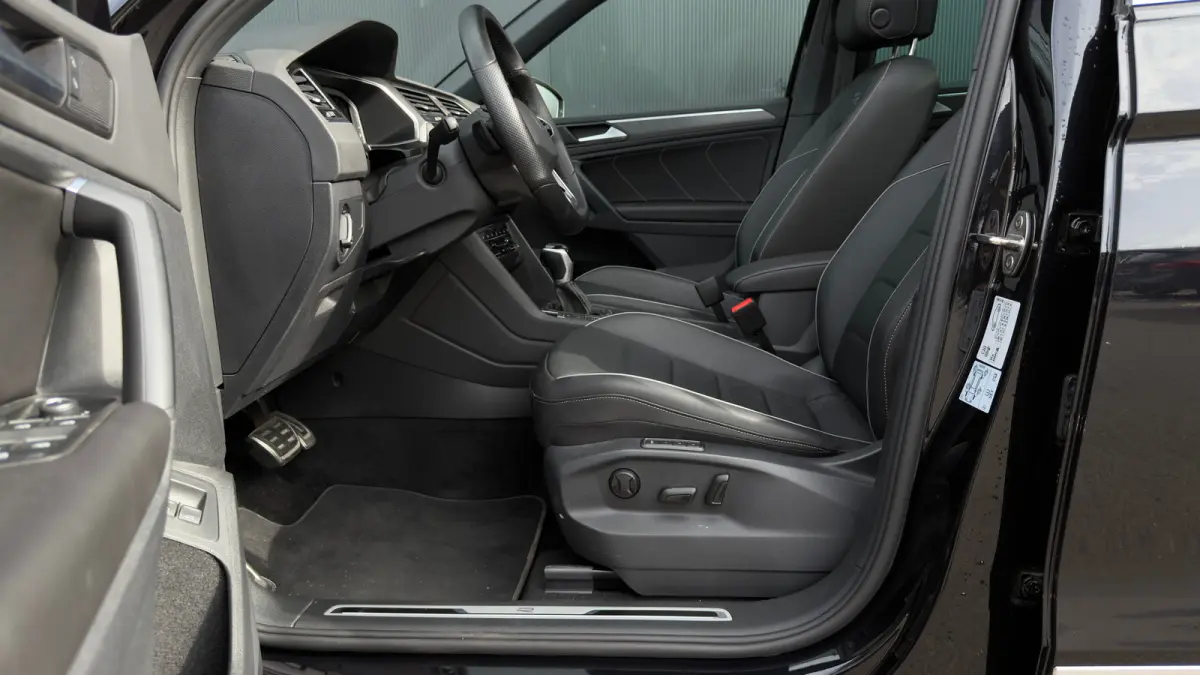 1.4 TSI eHybrid R-Line Business | Achteruitrijcamera | Adaptief demping systeem | Cruise control adaptief