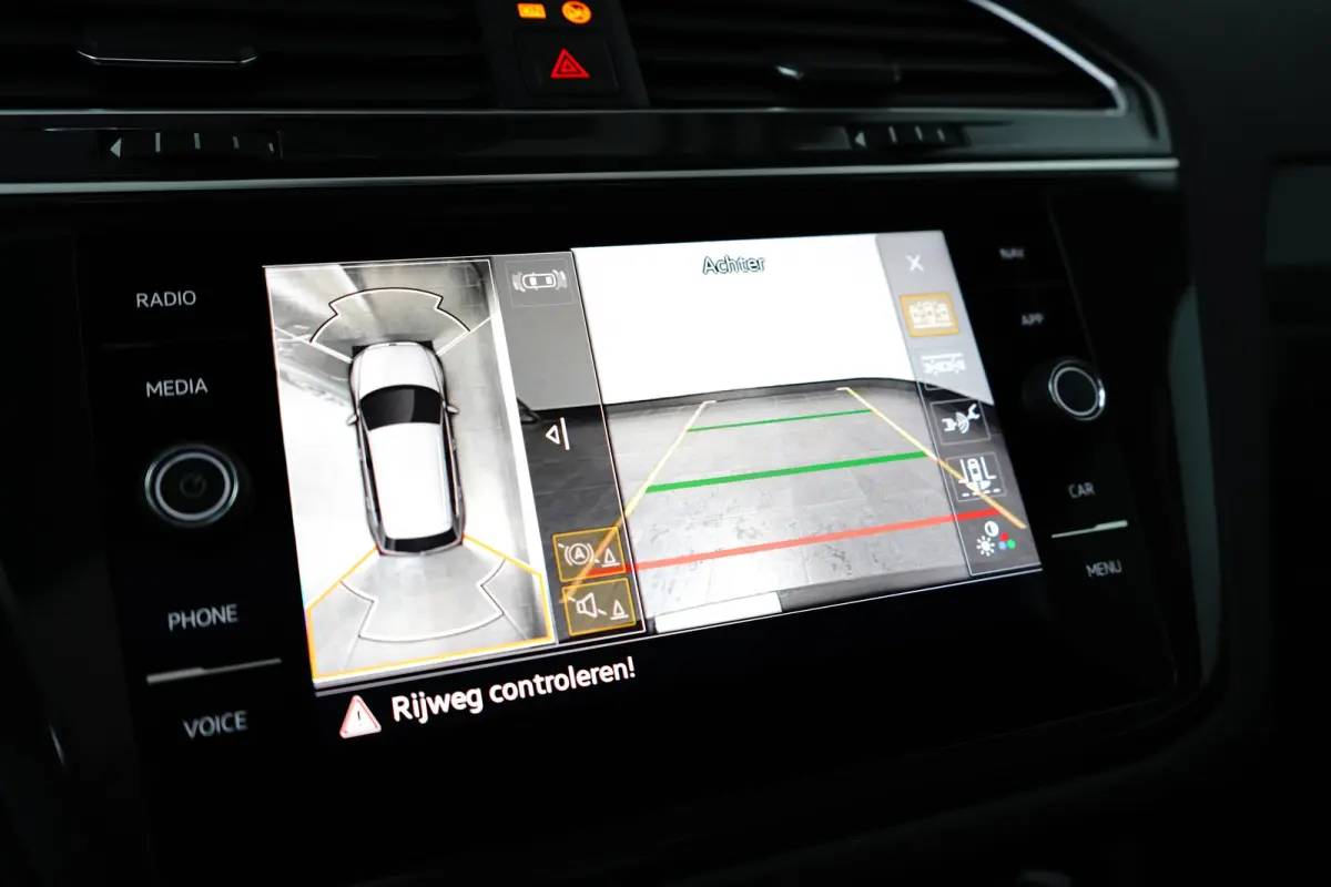 1.4 TSI eHybrid R-Line Business | Achteruitrijcamera | Adaptief demping systeem | Cruise control adaptief