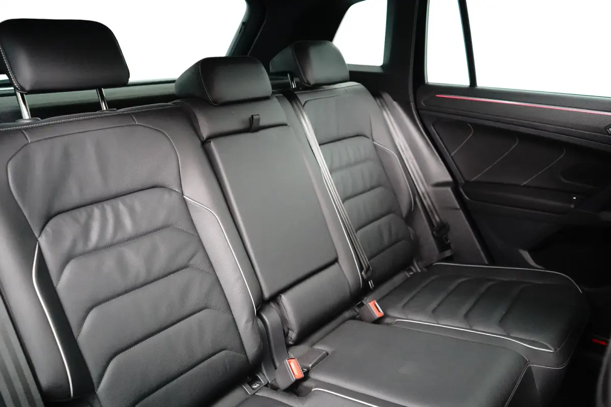 1.4 TSI eHybrid R-Line Business | Achteruitrijcamera | Adaptief demping systeem | Cruise control adaptief