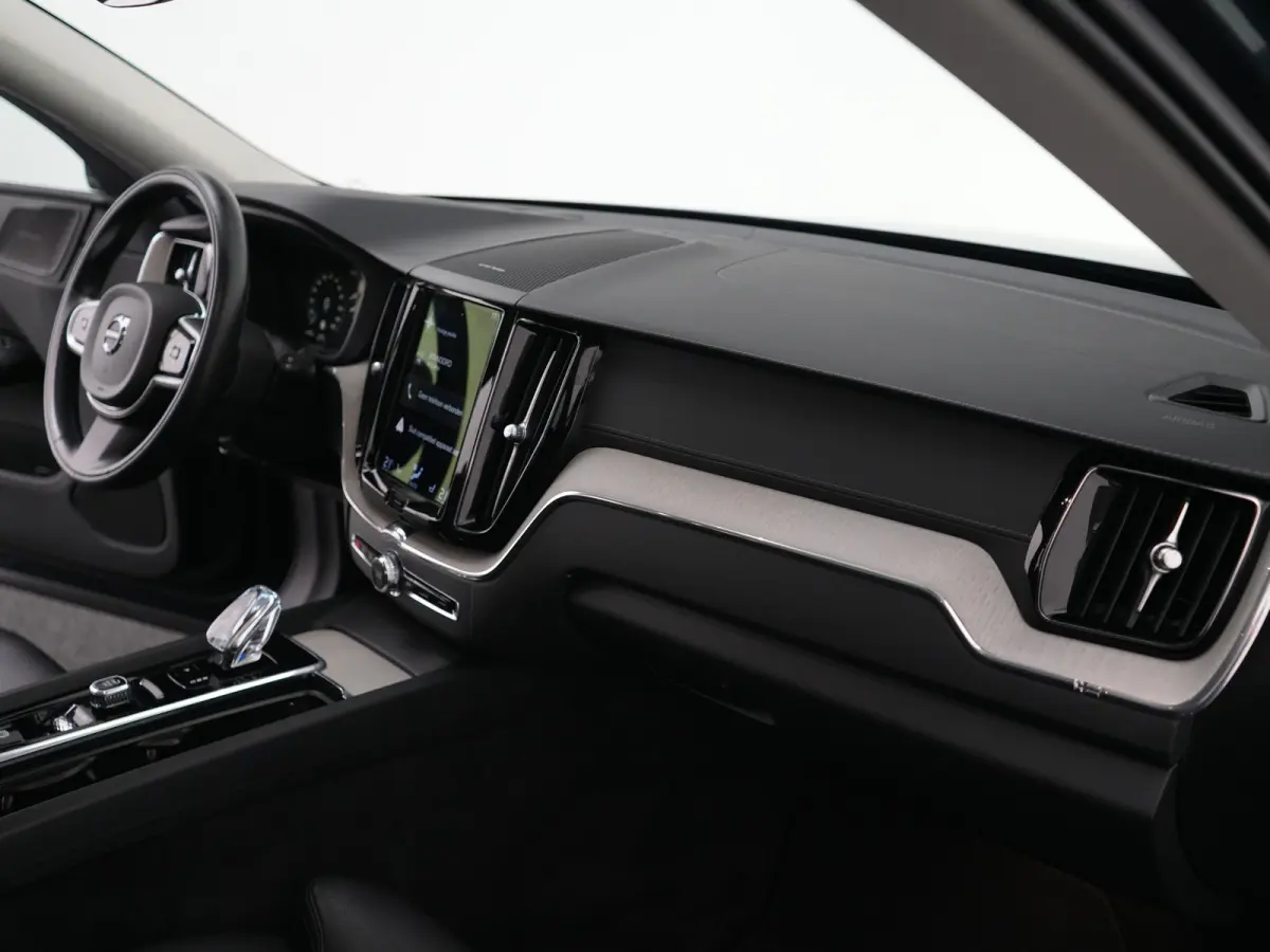 B5 Inscription | Head-Up | 360° | Harman/Kardon | Panoramadak | Trekhaak | Standkachel | Adaptive Cruise | BLIS