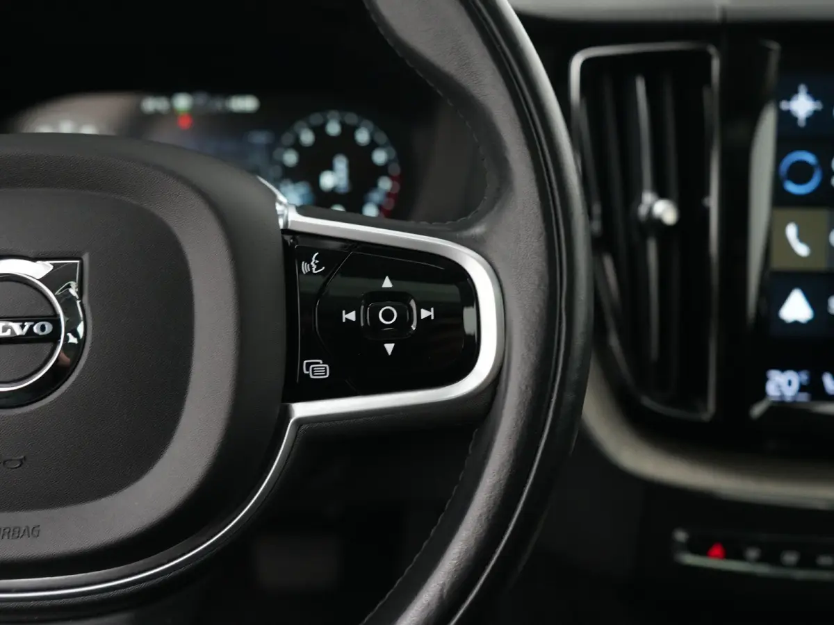 B5 Inscription | Head-Up | 360° | Harman/Kardon | Panoramadak | Trekhaak | Standkachel | Adaptive Cruise | BLIS
