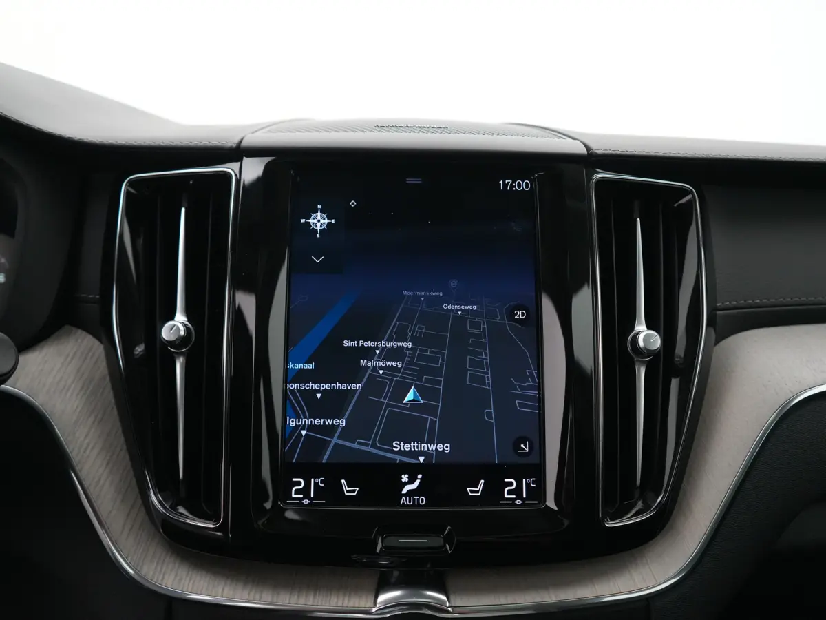B5 Inscription | Head-Up | 360° | Harman/Kardon | Panoramadak | Trekhaak | Standkachel | Adaptive Cruise | BLIS