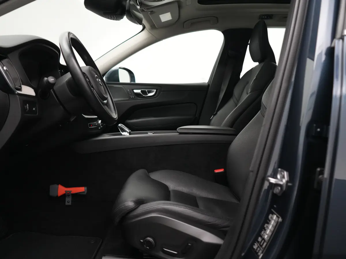 B5 Inscription | Head-Up | 360° | Harman/Kardon | Panoramadak | Trekhaak | Standkachel | Adaptive Cruise | BLIS