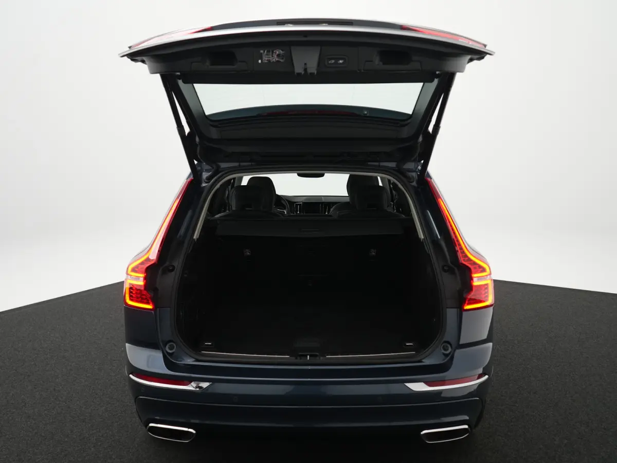B5 Inscription | Head-Up | 360° | Harman/Kardon | Panoramadak | Trekhaak | Standkachel | Adaptive Cruise | BLIS