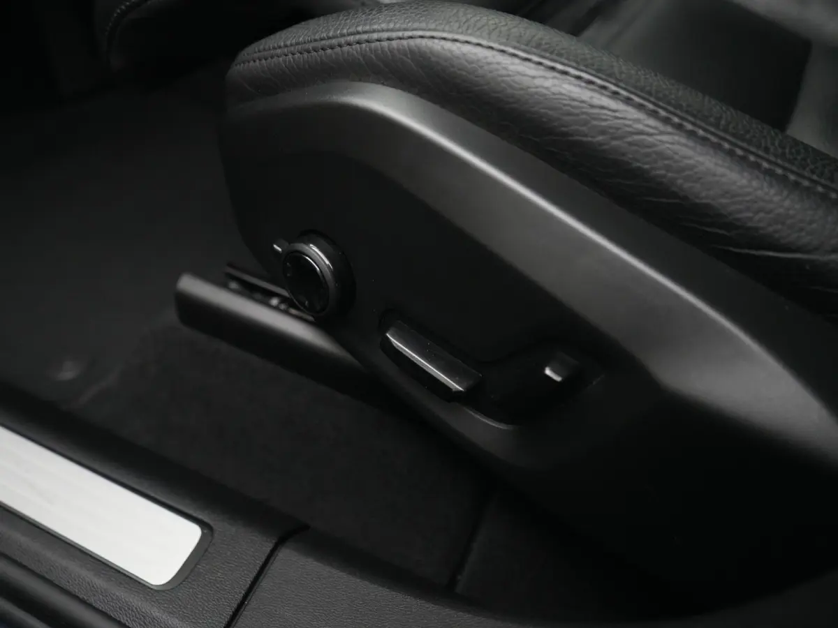 B5 Inscription | Head-Up | 360° | Harman/Kardon | Panoramadak | Trekhaak | Standkachel | Adaptive Cruise | BLIS
