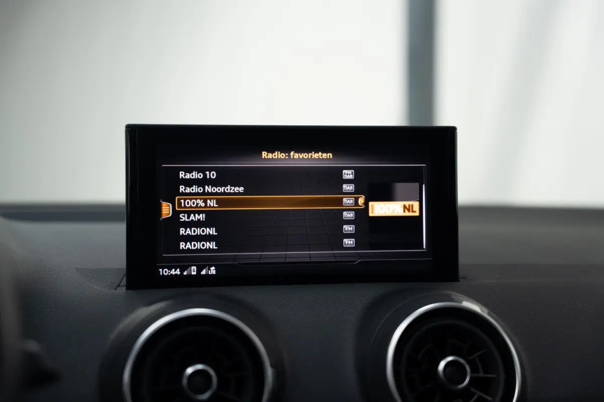 SQ2 2.0 TFSI SQ2*PANO*ACC*LANE-ASS*VIRTUAL*HUD*B&O*CAM