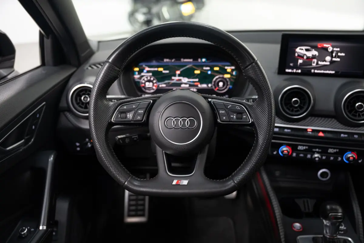 SQ2 2.0 TFSI SQ2*PANO*ACC*LANE-ASS*VIRTUAL*HUD*B&O*CAM