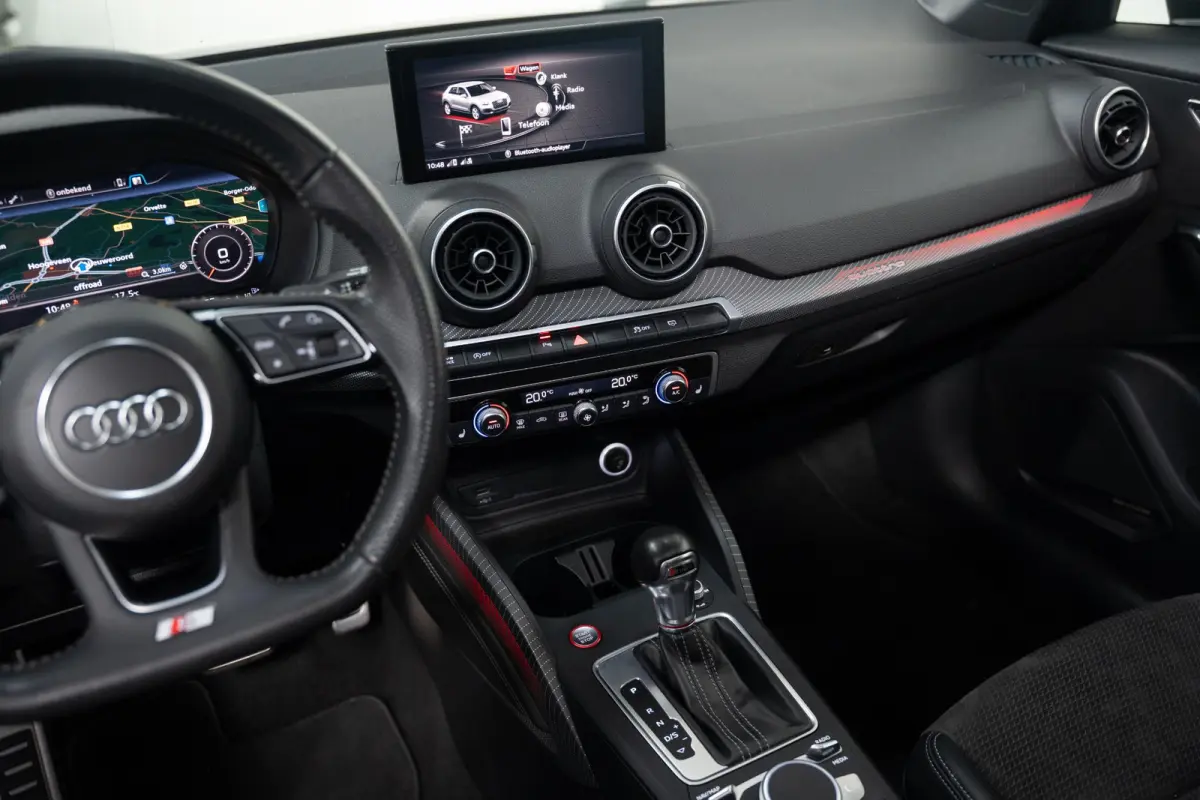 SQ2 2.0 TFSI SQ2*PANO*ACC*LANE-ASS*VIRTUAL*HUD*B&O*CAM