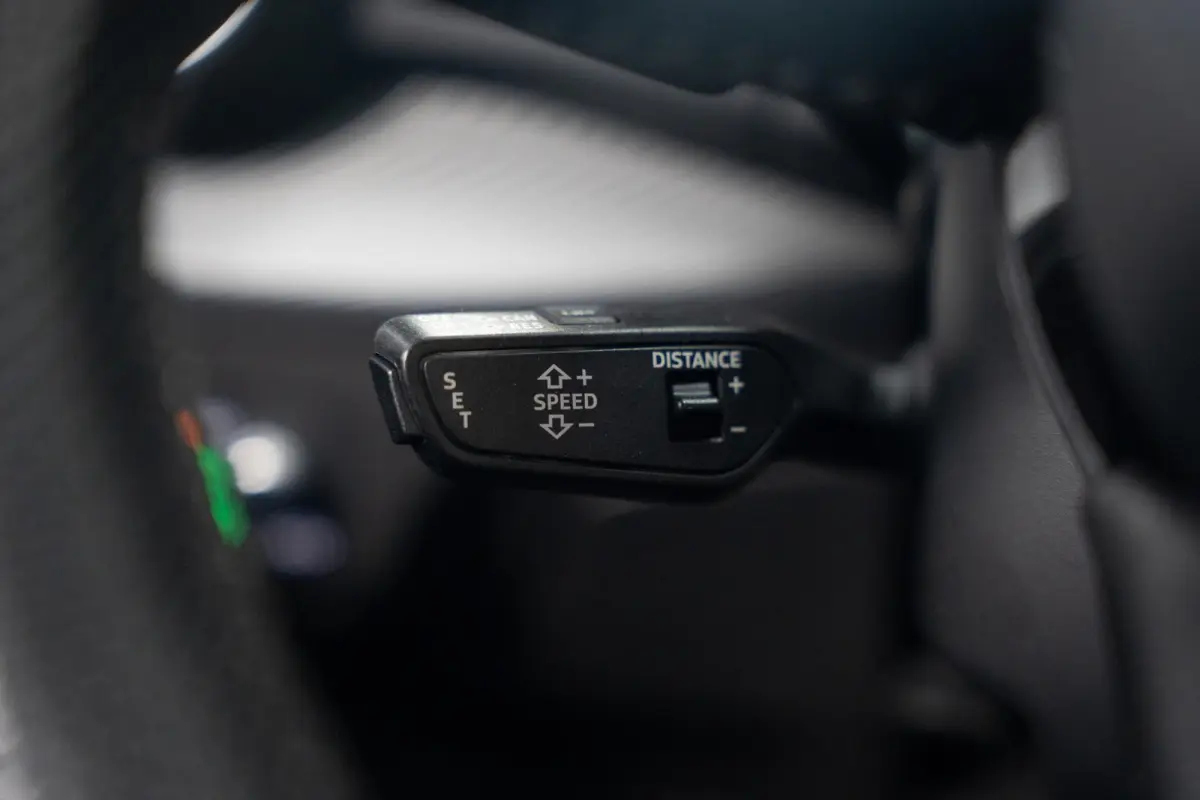 SQ2 2.0 TFSI SQ2*PANO*ACC*LANE-ASS*VIRTUAL*HUD*B&O*CAM