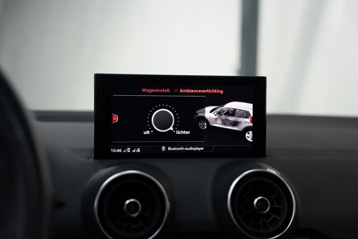SQ2 2.0 TFSI SQ2*PANO*ACC*LANE-ASS*VIRTUAL*HUD*B&O*CAM