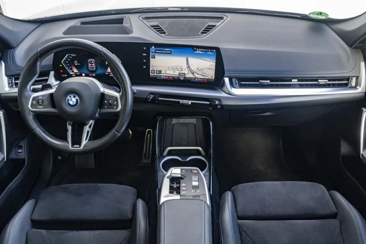 xDrive30 | M Sportpakket | Driving Assistant Professional | Head Up Display | 20 inch | Harman Kardon | Trekhaak