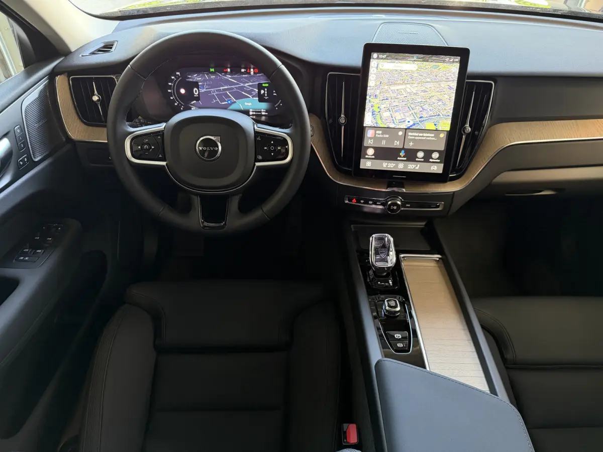 2.0 T8 455PK AWD PLUS DARK NIEUWE AUTO HARMAN KARDON 360.CAM STOEL/STUUR VERW LEER vapour grey