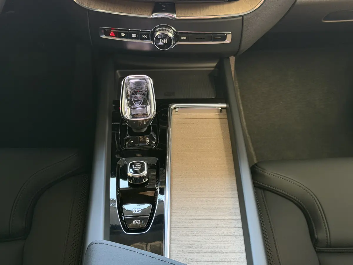 2.0 T8 455PK AWD PLUS DARK NIEUWE AUTO HARMAN KARDON 360.CAM STOEL/STUUR VERW LEER vapour grey