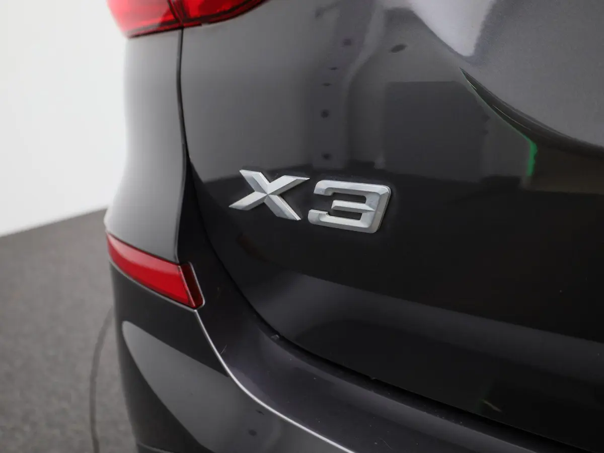 xDrive30e High Executive | Automaat | Panorama dak | Climate control | Virtual cockpit | Memory seat | Apple carplay | Sfeer verlichting | Navigatie | Stoel verwarming | Elec. achterklep | A