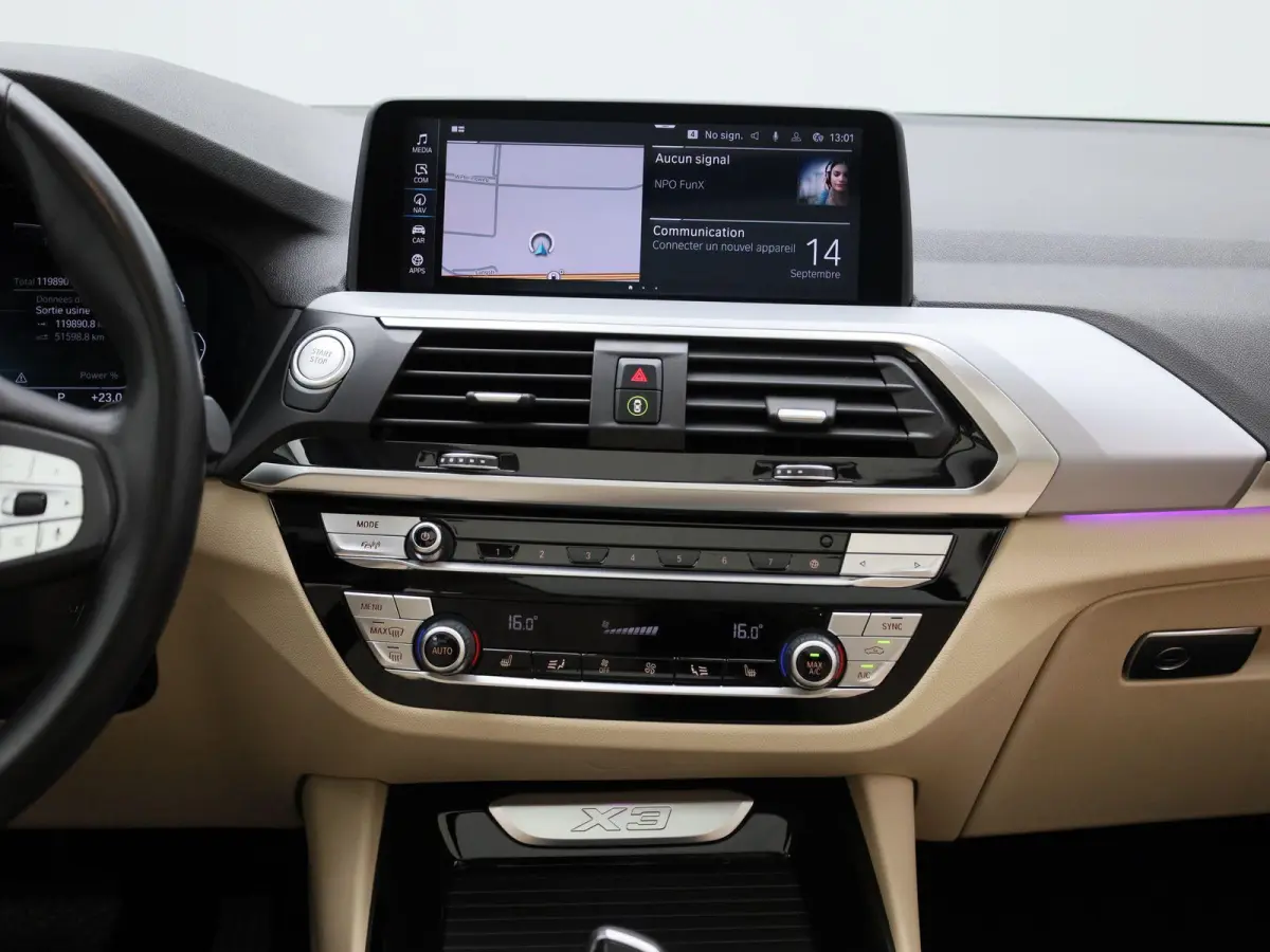 xDrive30e High Executive | Automaat | Panorama dak | Climate control | Virtual cockpit | Memory seat | Apple carplay | Sfeer verlichting | Navigatie | Stoel verwarming | Elec. achterklep | A