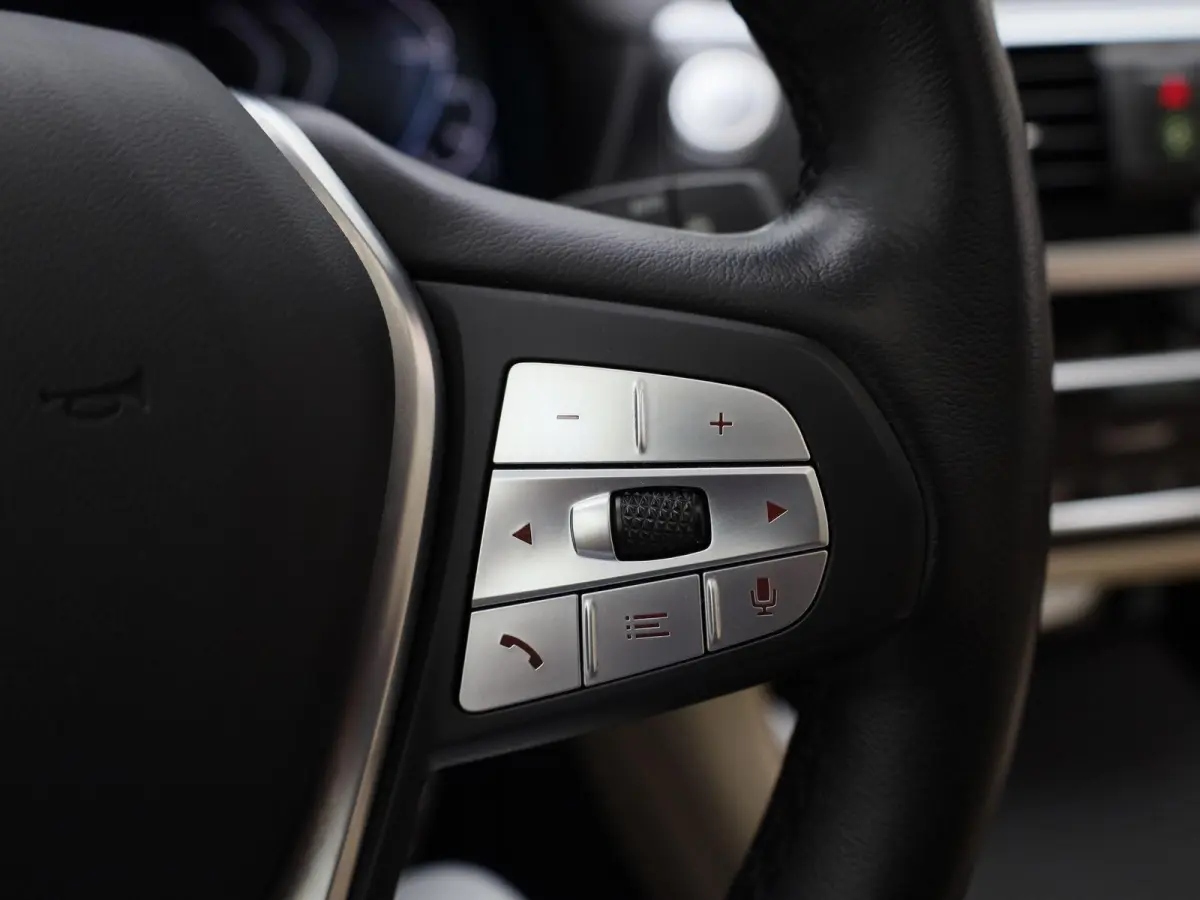 xDrive30e High Executive | Automaat | Panorama dak | Climate control | Virtual cockpit | Memory seat | Apple carplay | Sfeer verlichting | Navigatie | Stoel verwarming | Elec. achterklep | A