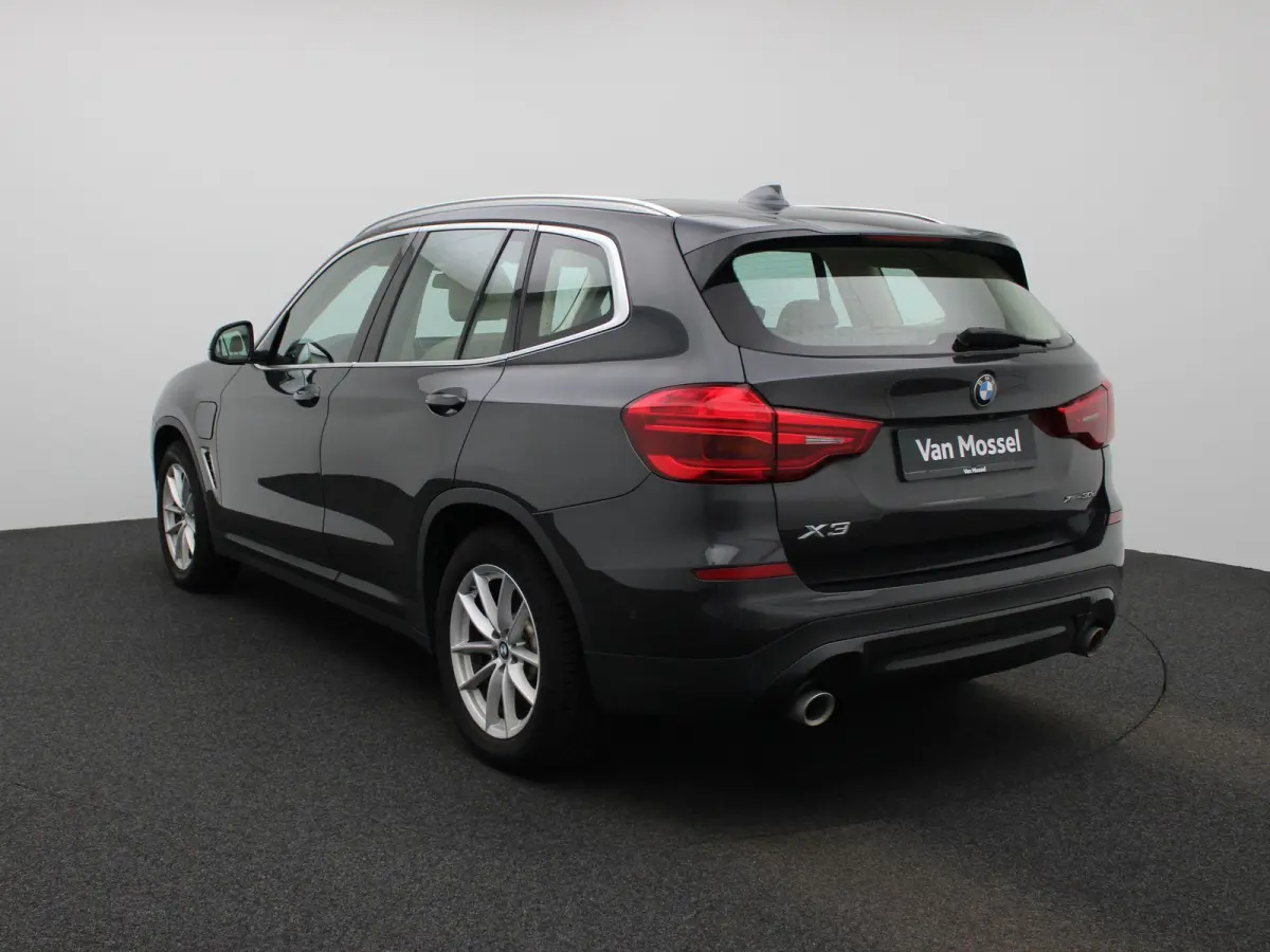 xDrive30e High Executive | Automaat | Panorama dak | Climate control | Virtual cockpit | Memory seat | Apple carplay | Sfeer verlichting | Navigatie | Stoel verwarming | Elec. achterklep | A