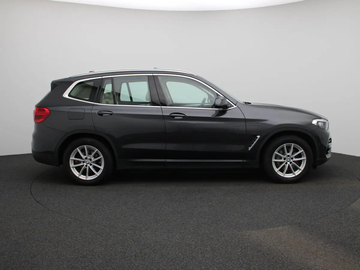 xDrive30e High Executive | Automaat | Panorama dak | Climate control | Virtual cockpit | Memory seat | Apple carplay | Sfeer verlichting | Navigatie | Stoel verwarming | Elec. achterklep | A