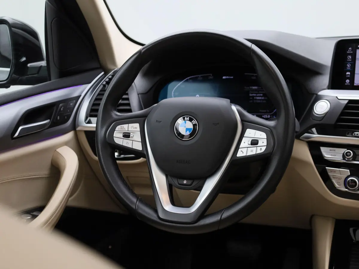 xDrive30e High Executive | Automaat | Panorama dak | Climate control | Virtual cockpit | Memory seat | Apple carplay | Sfeer verlichting | Navigatie | Stoel verwarming | Elec. achterklep | A