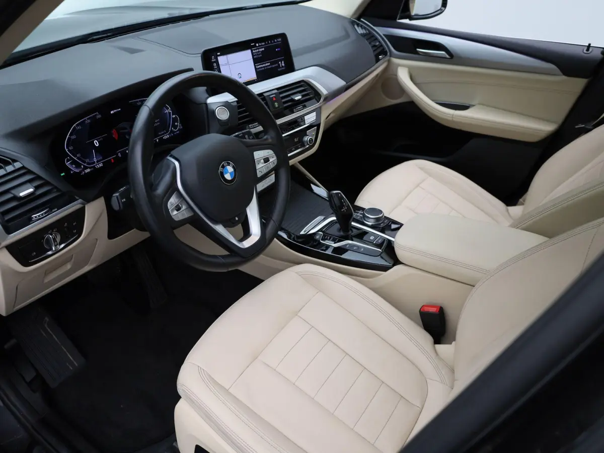 xDrive30e High Executive | Automaat | Panorama dak | Climate control | Virtual cockpit | Memory seat | Apple carplay | Sfeer verlichting | Navigatie | Stoel verwarming | Elec. achterklep | A