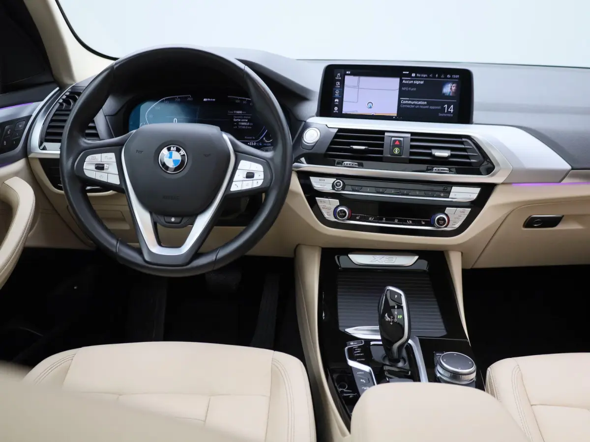 xDrive30e High Executive | Automaat | Panorama dak | Climate control | Virtual cockpit | Memory seat | Apple carplay | Sfeer verlichting | Navigatie | Stoel verwarming | Elec. achterklep | A