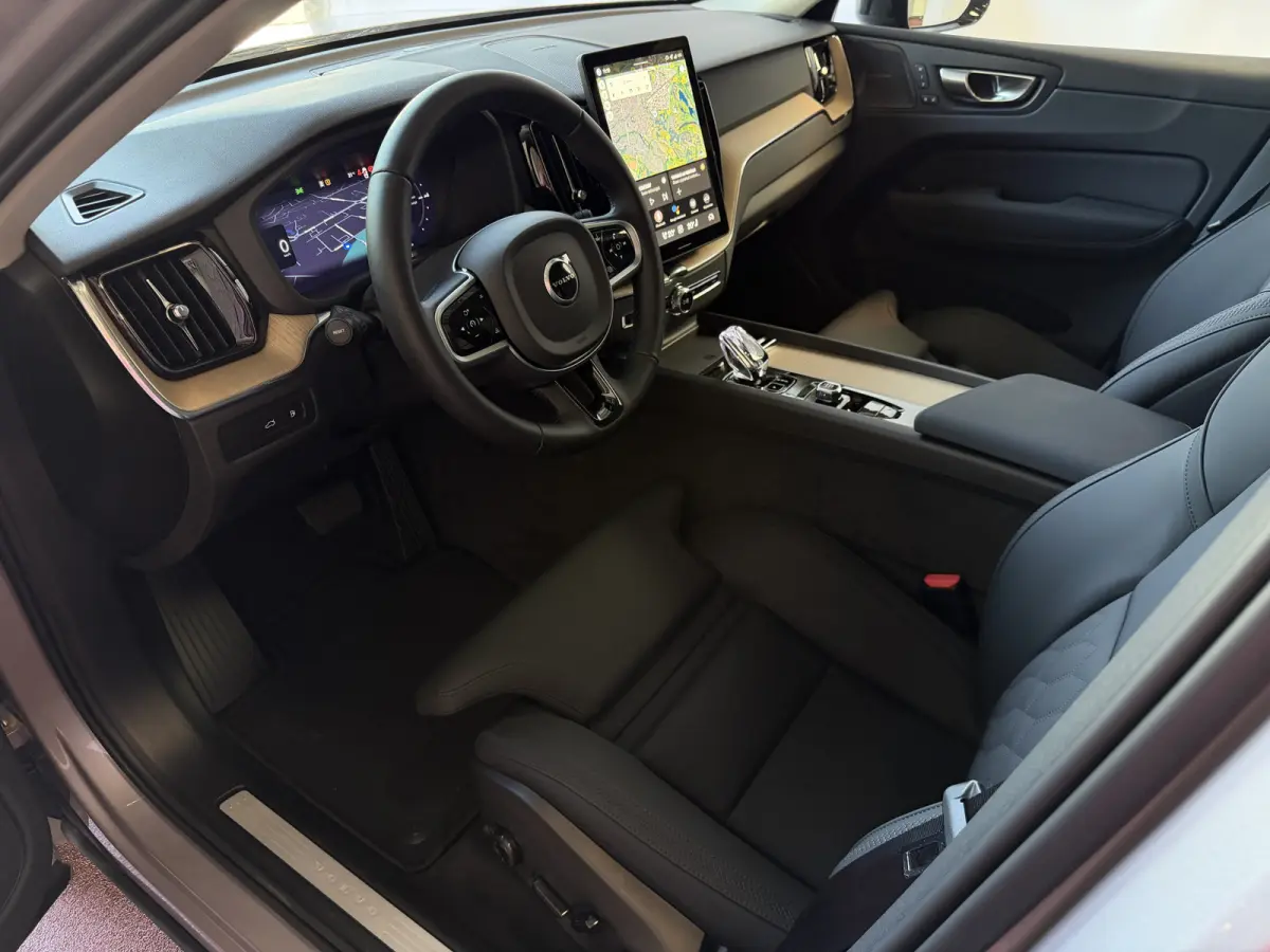 2.0 T8 455PK AWD PLUS DARK NIEUWE AUTO HARMAN KARDON 360.CAM STOEL/STUUR VERW LEER vapour grey