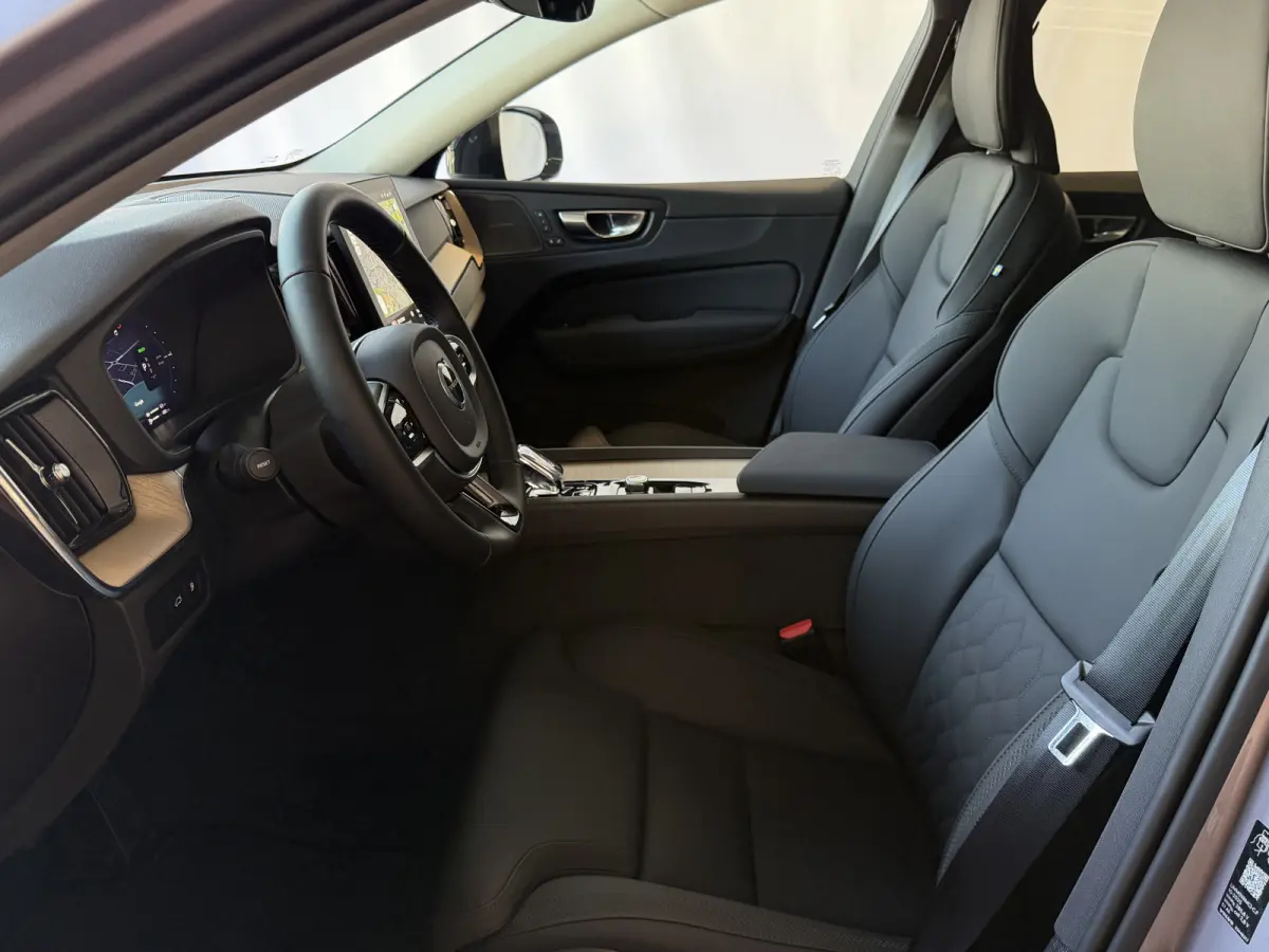 2.0 T8 455PK AWD PLUS DARK NIEUWE AUTO HARMAN KARDON 360.CAM STOEL/STUUR VERW LEER vapour grey