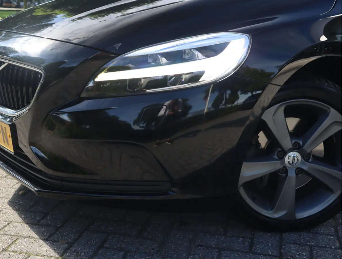 2.0 T3 Momentum Navi / Stoelverw  / Standkachel / Pdc / Elekramen / Instap klaar / Vol jaar Apk