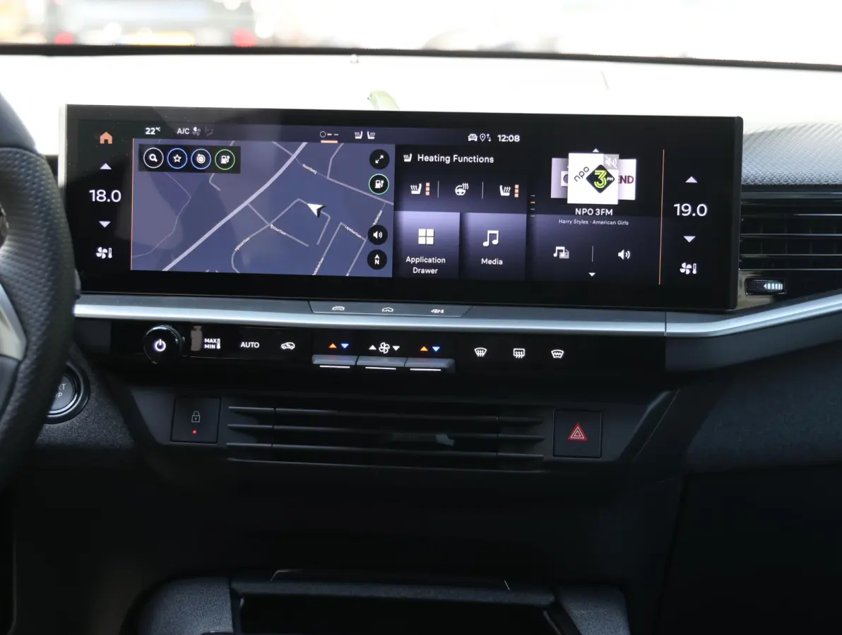 GS 73 kWh | AGR stoelen | Navigatie 16" | Apple en Android 19"lichtmetalen velgen | Verlicht Opel-logo |