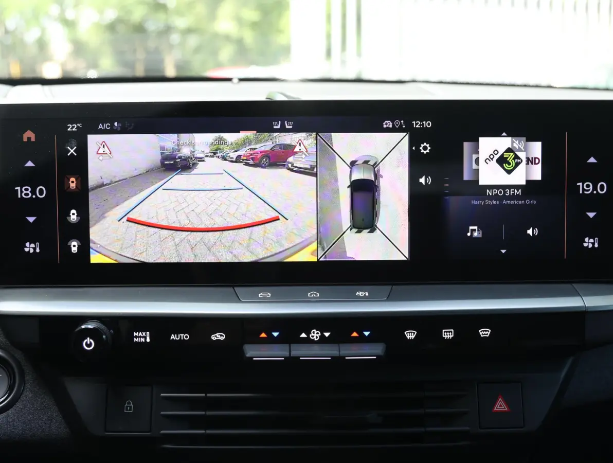 GS 73 kWh | AGR stoelen | Navigatie 16" | Apple en Android 19"lichtmetalen velgen | Verlicht Opel-logo |