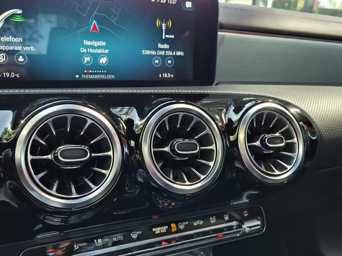 250 e Business Solution AMG Limited | SOH 95.48% | Panoramadak | Apple Carplay | Multi | Sfeerverlichting | Cruise Control | 18 inch