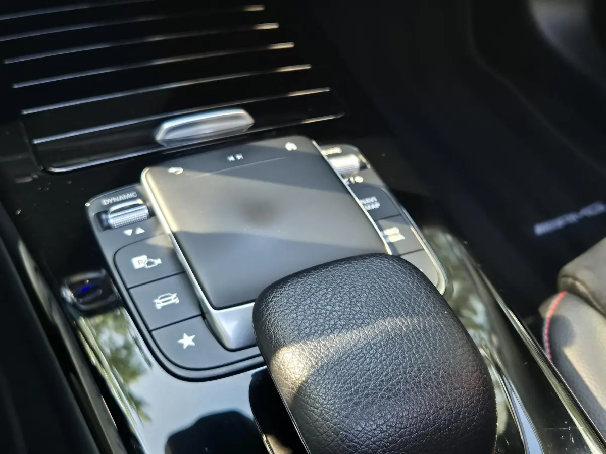 250 e Business Solution AMG Limited | SOH 95.48% | Panoramadak | Apple Carplay | Multi | Sfeerverlichting | Cruise Control | 18 inch