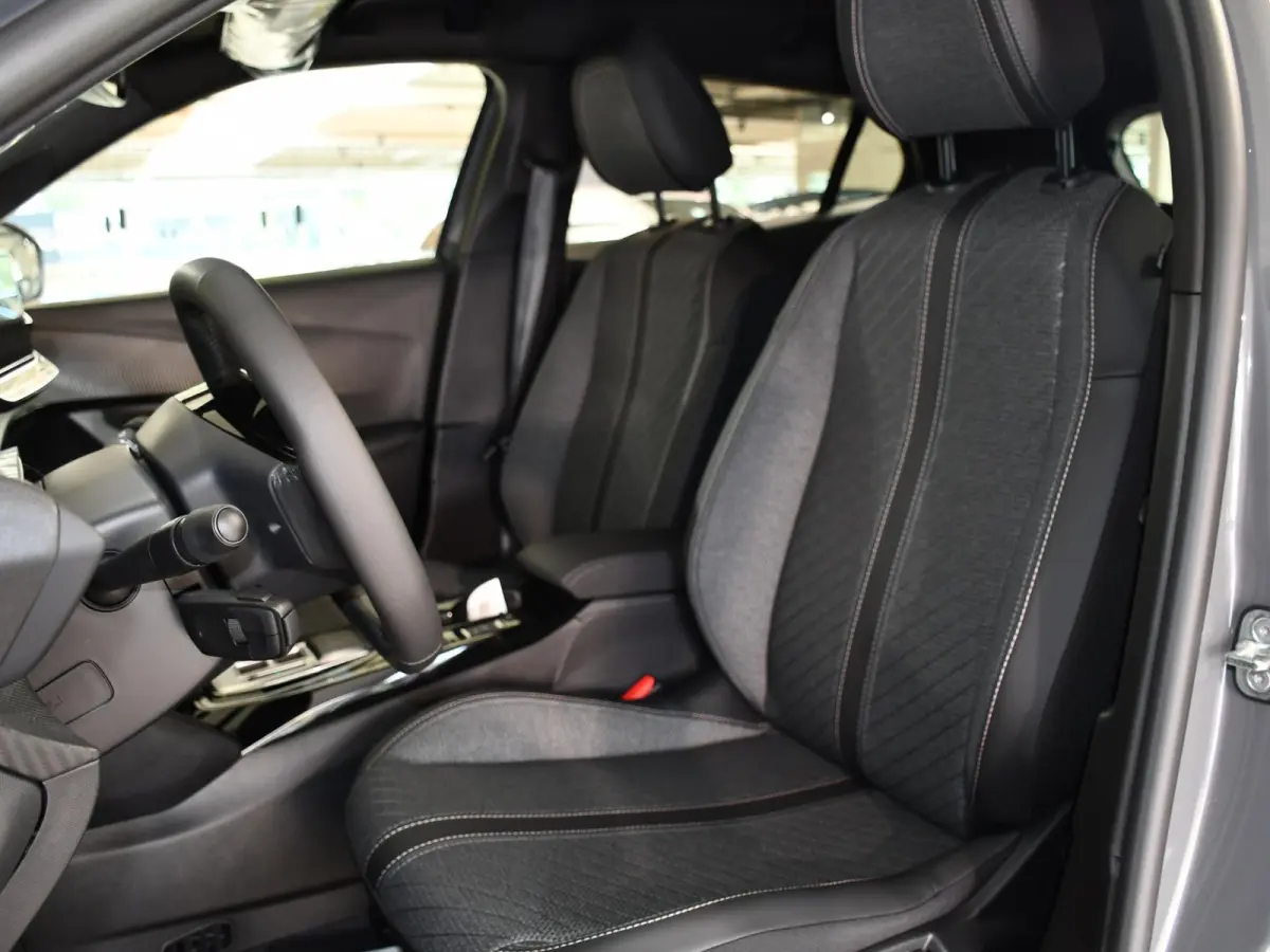 1.2 Hybrid 145 GT .