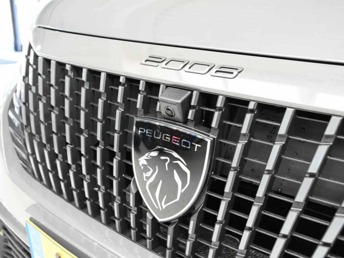 1.2 Hybrid 145 GT .
