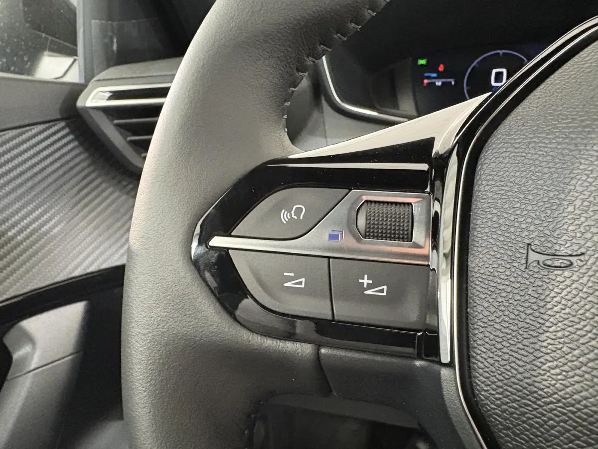 1.2 Hybrid 145 GT .