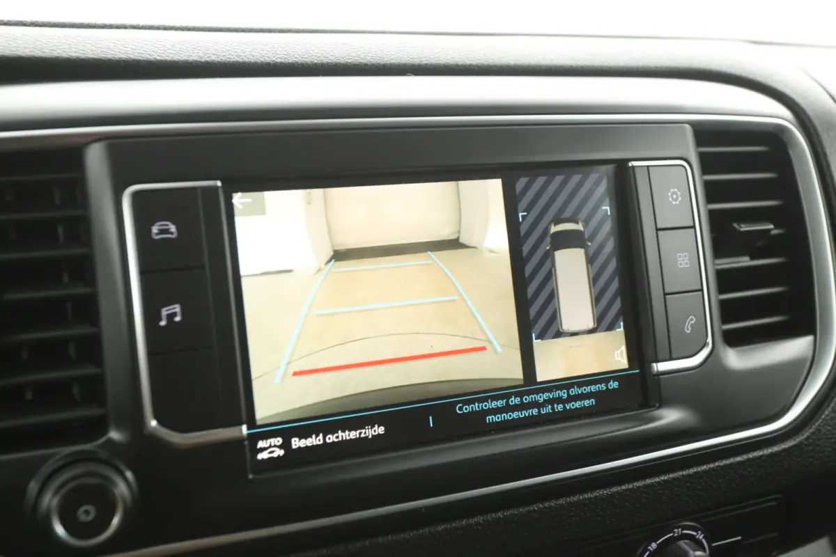 75 kWh L2H1 Long Range | Snelladen | SOH 96% | Airco | Cruise | Camera | Carplay | 3 Zits | 2xSchuifdeur