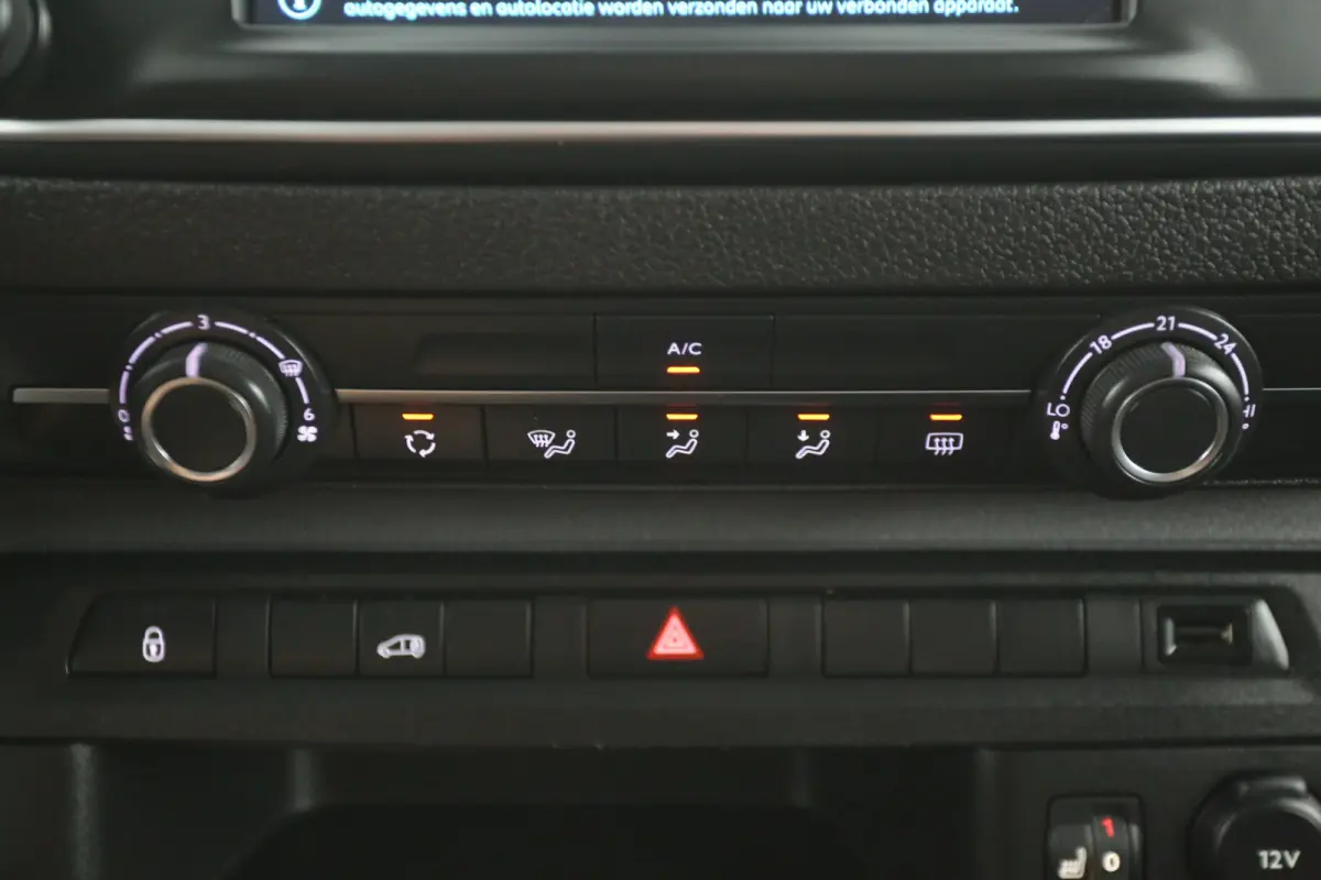 75 kWh L2H1 Long Range | Snelladen | SOH 96% | Airco | Cruise | Camera | Carplay | 3 Zits | 2xSchuifdeur