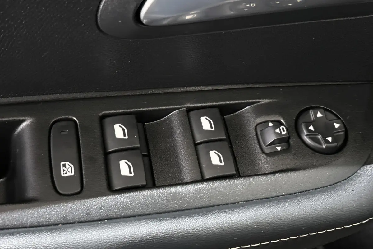 1.2 Hybrid 100 e-DCS6 Allure NL Auto Apple CarPlay Parkeersensoren