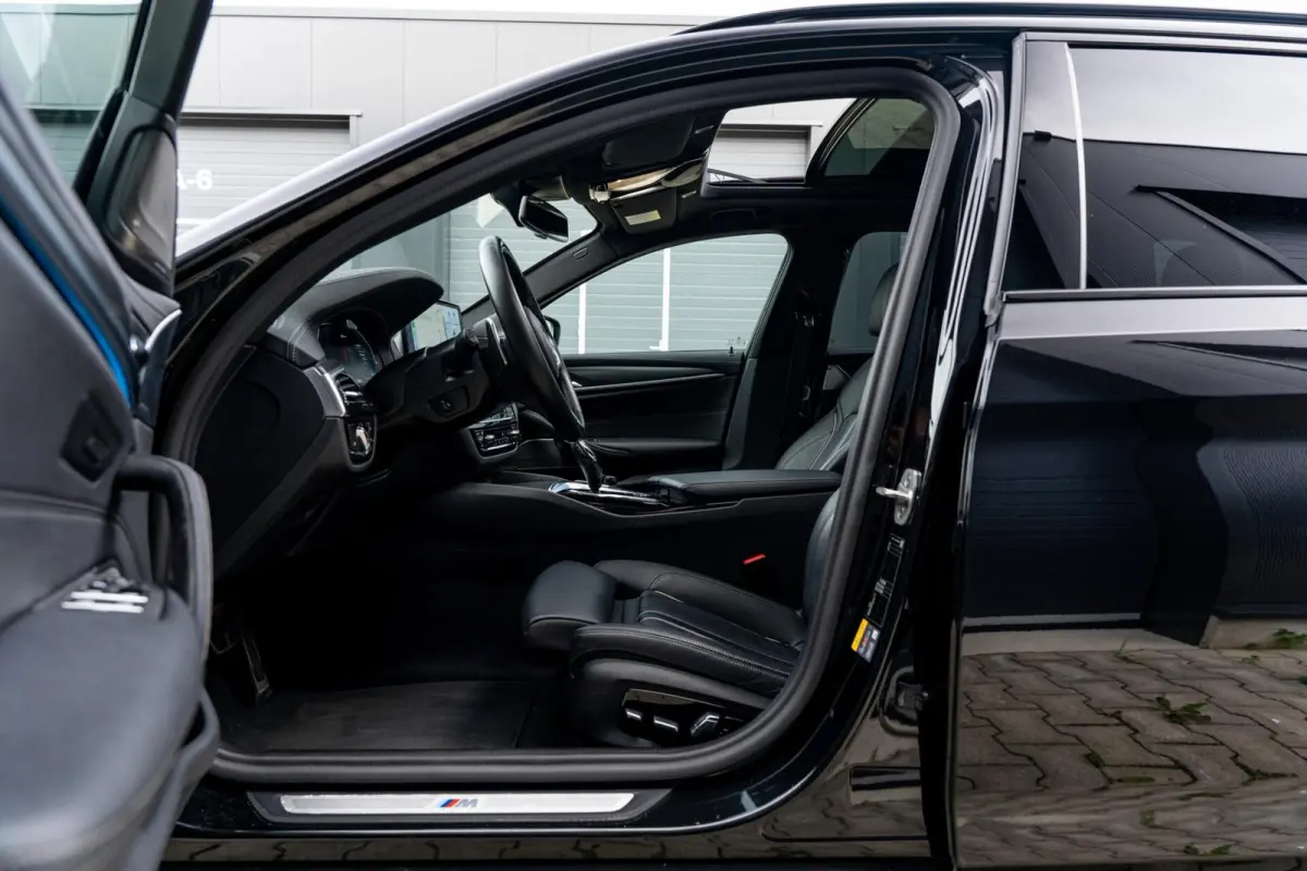 530e M-Sport *Softclose* H&K* ACC* Vol*