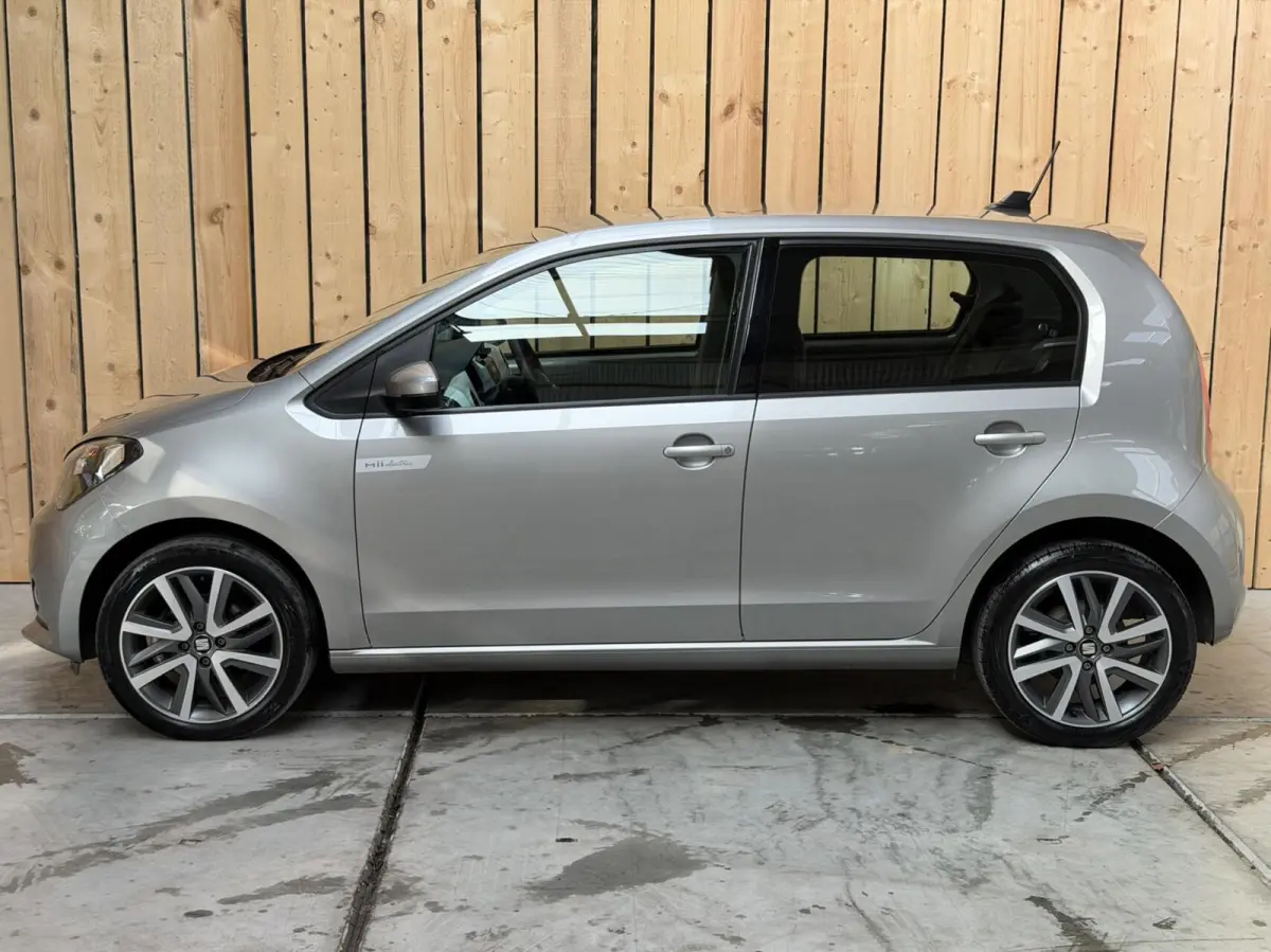 electric SoH 88,14% | Cruise control | Climate control | Metaalkleur | Lichtmetalen velgen | Voorruitverwarming | Stoelverwarming | Parkeersensoren achter