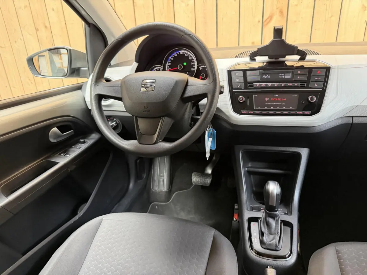 electric SoH 88,14% | Cruise control | Climate control | Metaalkleur | Lichtmetalen velgen | Voorruitverwarming | Stoelverwarming | Parkeersensoren achter