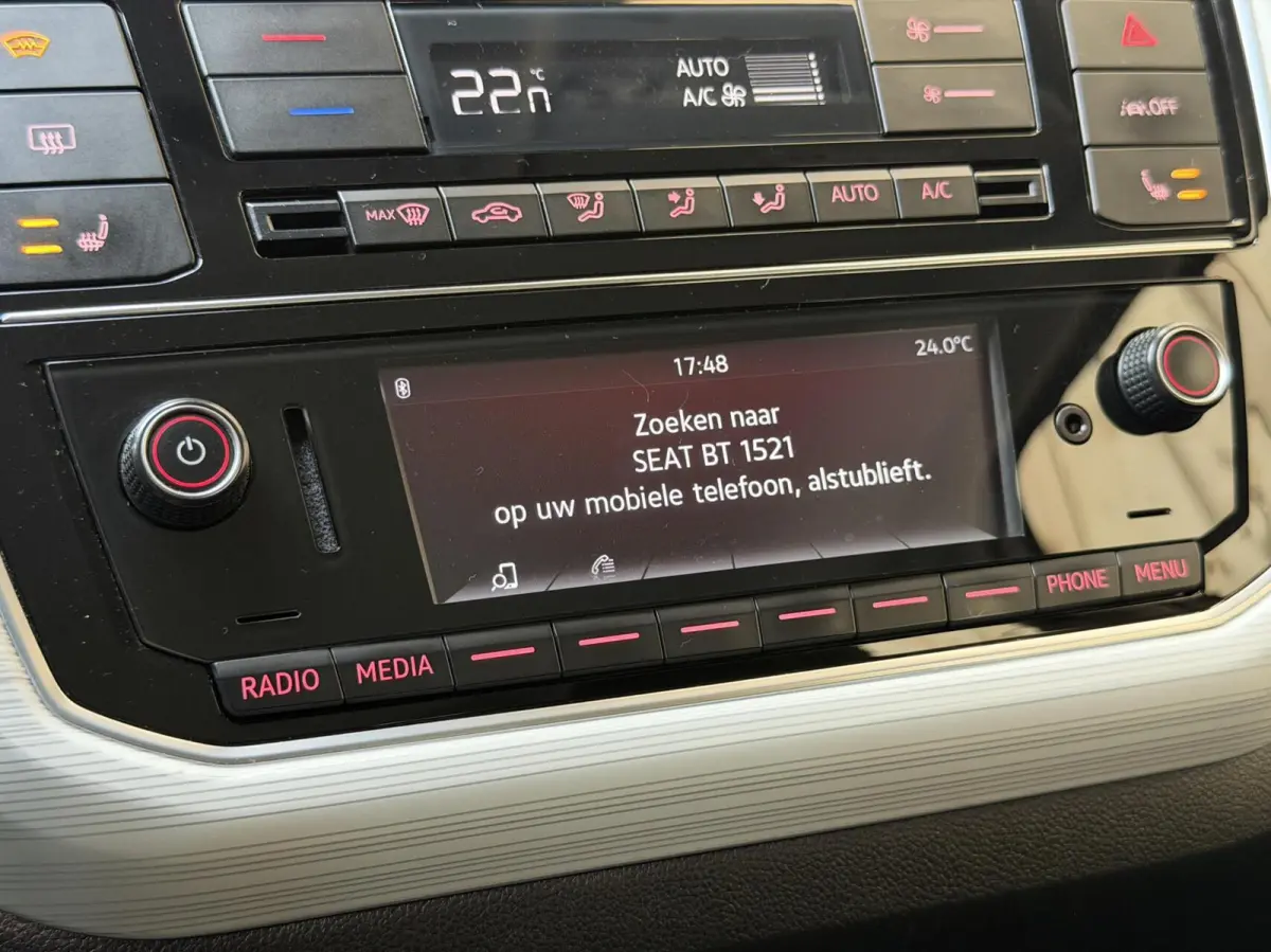 electric SoH 88,14% | Cruise control | Climate control | Metaalkleur | Lichtmetalen velgen | Voorruitverwarming | Stoelverwarming | Parkeersensoren achter