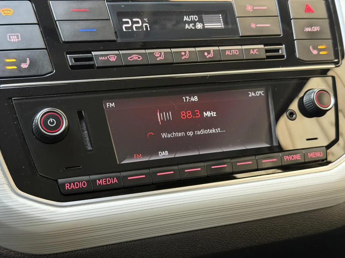electric SoH 88,14% | Cruise control | Climate control | Metaalkleur | Lichtmetalen velgen | Voorruitverwarming | Stoelverwarming | Parkeersensoren achter
