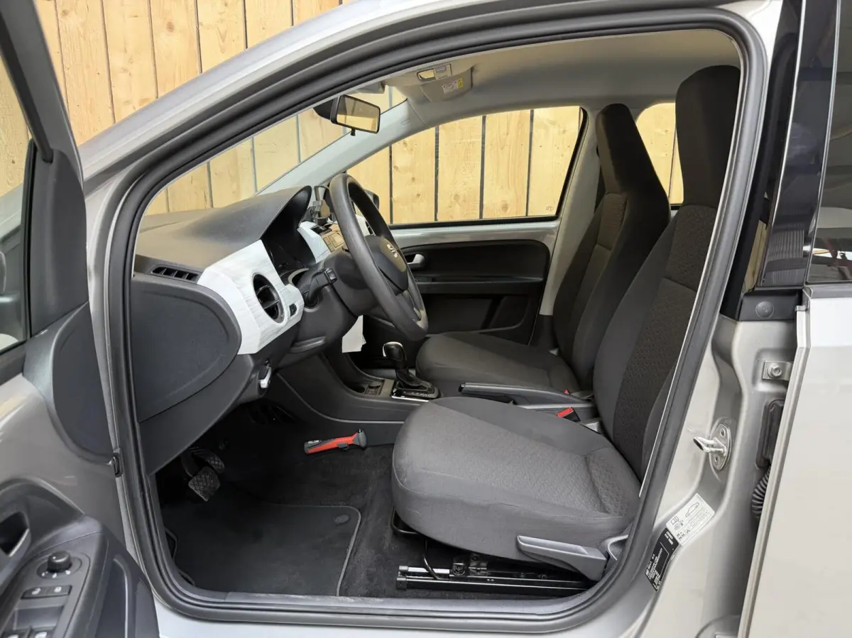 electric SoH 88,14% | Cruise control | Climate control | Metaalkleur | Lichtmetalen velgen | Voorruitverwarming | Stoelverwarming | Parkeersensoren achter