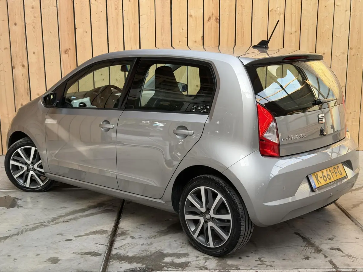 electric SoH 88,14% | Cruise control | Climate control | Metaalkleur | Lichtmetalen velgen | Voorruitverwarming | Stoelverwarming | Parkeersensoren achter