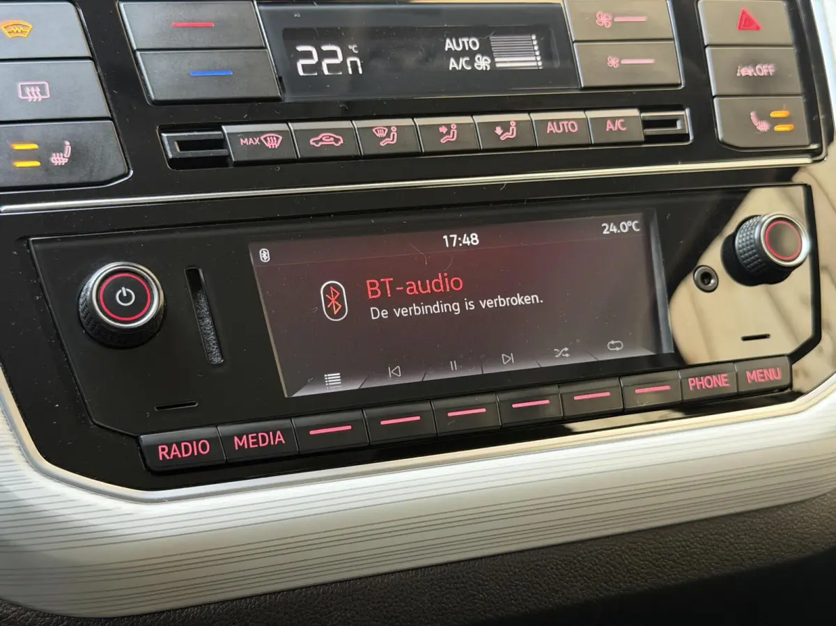electric SoH 88,14% | Cruise control | Climate control | Metaalkleur | Lichtmetalen velgen | Voorruitverwarming | Stoelverwarming | Parkeersensoren achter