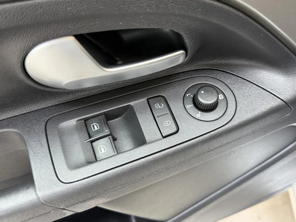 electric SoH 88,14% | Cruise control | Climate control | Metaalkleur | Lichtmetalen velgen | Voorruitverwarming | Stoelverwarming | Parkeersensoren achter